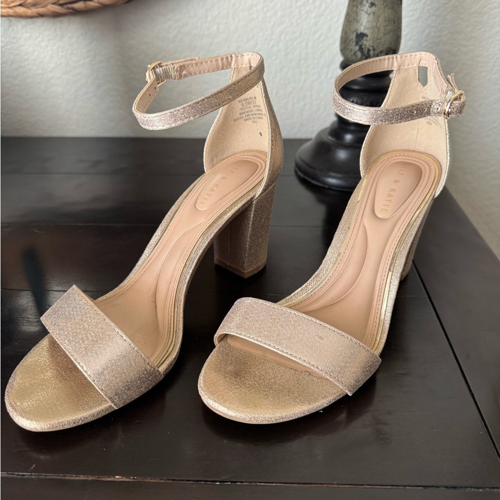 Kelly & Katie Gold Heels with Elegant Design